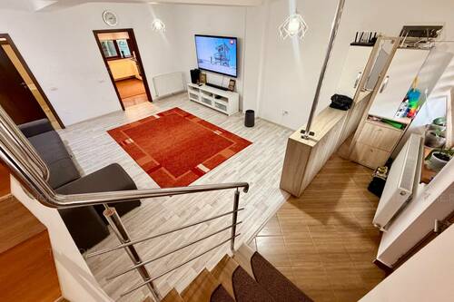 Casa Mobilata-utilata La 12-15 Min De Mers Pe Jos Fata De Me