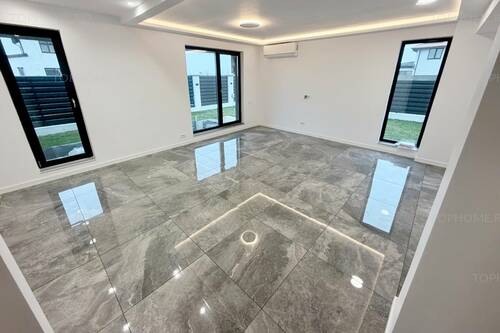 Casa Moderna P+1+Mansarda. In Apropiere De Autostrada A0.