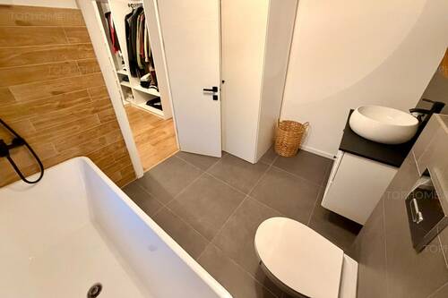 Casa Moderna Sector 4. Mobilata-Utilata Complet. 4 Camere