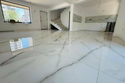 Casa Moderna Sector 4 P+1+M. 4 Cam.Util 133mp. Terem 180mp