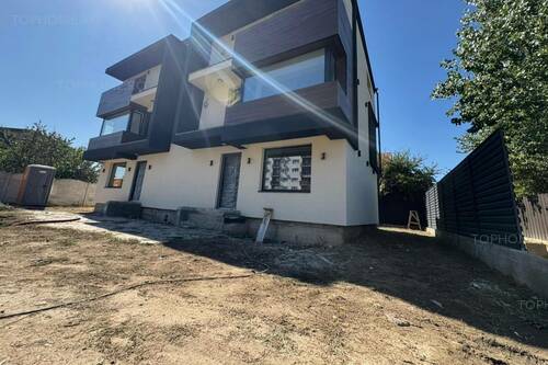 Casa Moderna Sector 4 P+1+M. 4 Cam.Util 133mp. Terem 180mp