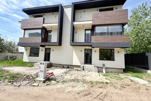 Casa Moderna Sector 4 P+1+M. 4 Cam.Util 133mp. Terem 180mp