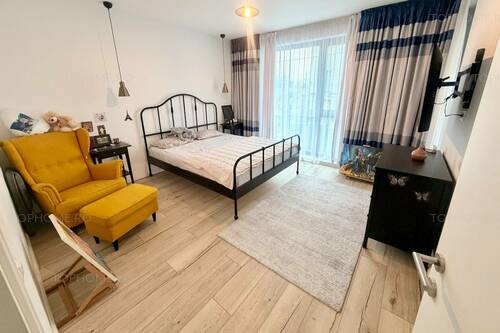 Casa Moderna Sector 4 P+1+Pod. 5 Cam.Util 125mp. Terem 296mp