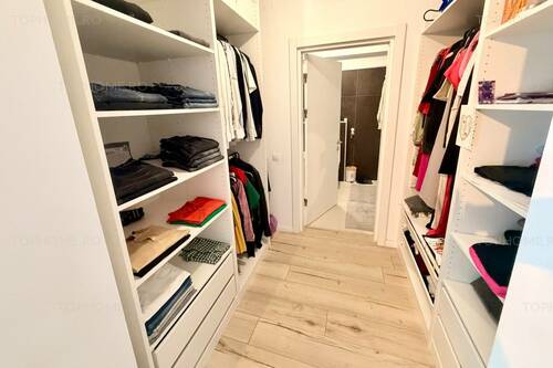 Casa Moderna Sector 4 P+1+Pod. 5 Cam.Util 125mp. Terem 296mp