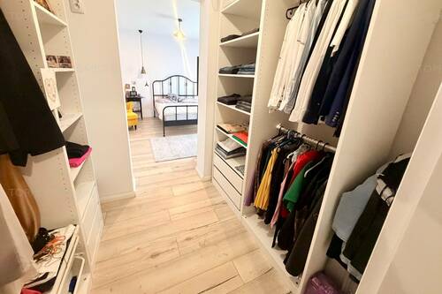 Casa Moderna Sector 4 P+1+Pod. 5 Cam.Util 125mp. Terem 296mp