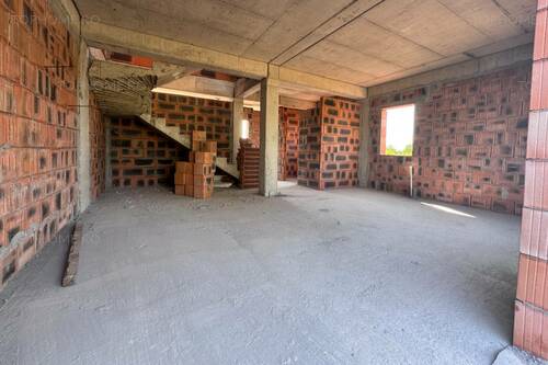 Casa Noua P+1+M 6 Cam. Util 164mp. Teren 250mp