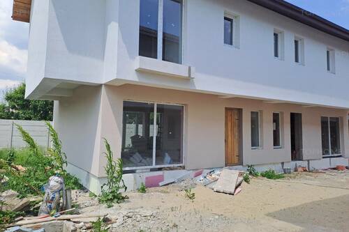 Ocazie! Case P+1+Pod. 4 Cam. Util 100mp. Teren 200mp.