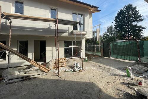 Ocazie! Case P+1+Pod. 4 Cam. Util 100mp. Teren 200mp.