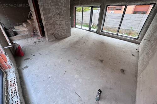 Ocazie! Case P+1+Pod. 4 Cam. Util 100mp. Teren 200mp.