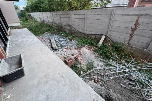 Ocazie! Case P+1+Pod. 4 Cam. Util 100mp. Teren 200mp.