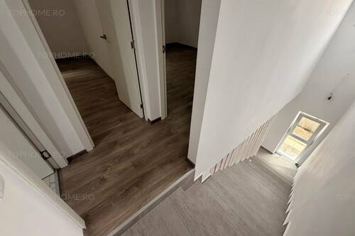 Casa P+1 La 1 Km Fata De Metrou Aparatorii Patriei. 3 Cam.