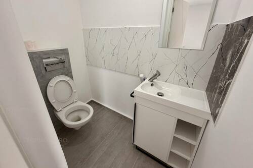Casa P+1 La 1 Km Fata De Metrou Aparatorii Patriei. 3 Cam.