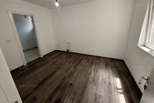 Casa P+1 La 1 Km Fata De Metrou Aparatorii Patriei. 3 Cam.