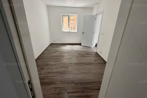 Casa P+1 La 1 Km Fata De Metrou Aparatorii Patriei. 3 Cam.