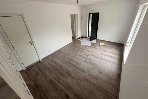 Casa P+1 La 1 Km Fata De Metrou Aparatorii Patriei. 3 Cam.