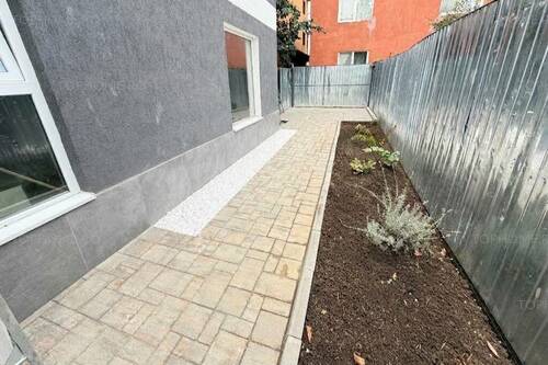 Casa P+1 La 1 Km Fata De Metrou Aparatorii Patriei. 3 Cam.