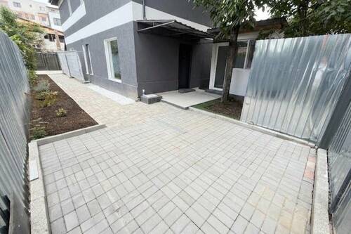 Casa P+1 La 1 Km Fata De Metrou Aparatorii Patriei. 3 Cam.