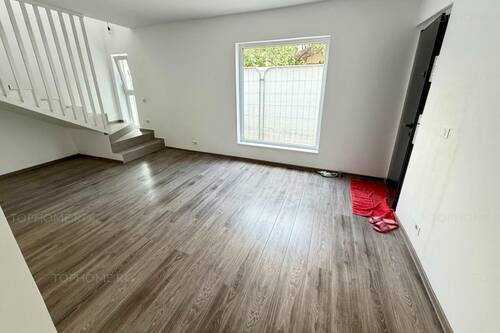 Casa P+1 La 1 Km Fata De Metrou Aparatorii Patriei. 3 Cam.