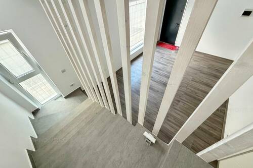 Casa P+1 La 1 Km Fata De Metrou Aparatorii Patriei. 3 Cam.