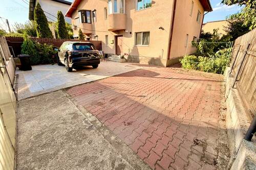 Casa P+1+M. 4 Cam. Foisor Cu Beci. Util 161mp. Teren 327mp