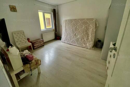Casa P+1+M. 4 Cam. Langa Parcul Laurentiu Raiciu