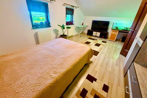 Casa P+1+M. 5 Cam. Util 150mp. Teren 220mp