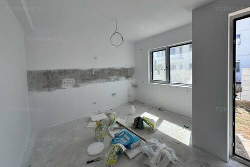 Casa P+1+M. 7 Camere. Pozitie Stradala