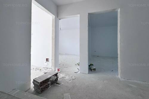 Casa P+1+M. 7 Camere. Pozitie Stradala