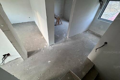 Casa P+1+M. 7 Camere. Pozitie Stradala