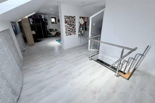 Casa P+1+M La 70m Fata De STB. 5 Cam. Util 132mp. Teren 183m