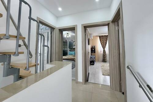 Casa P+1+M La 70m Fata De STB. 5 Cam. Util 132mp. Teren 183m