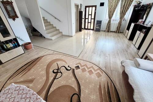 Casa P+1+M La 70m Fata De STB. 5 Cam. Util 132mp. Teren 183m