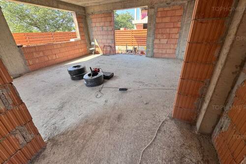 Casa P+1+Pod. 3 Cam. Util 110mp. Teren 237mp