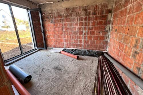 Casa P+2Et. 8 Cam. Util 180mp. Teren 250mp. Pozitie Stradala