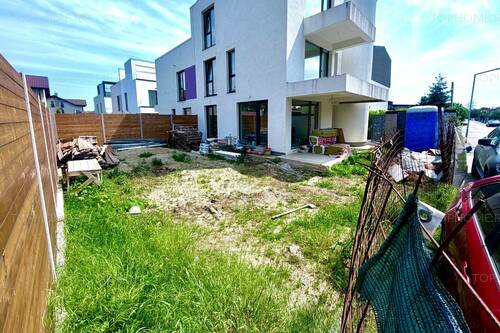 Casa P+2Et. 8 Cam. Util 180mp. Teren 250mp. Pozitie Stradala