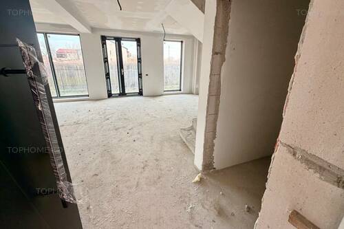 Casa P+2Et+Terasa. 5 Cam. Util 185mp. Teren 250mp.