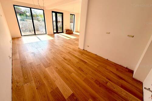 Casa P+2Et+Terasa. 5 Cam. Util 185mp. Teren 250mp.