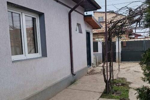 Casa Pe Parter,Popesti Leordeni,Parau-Rece