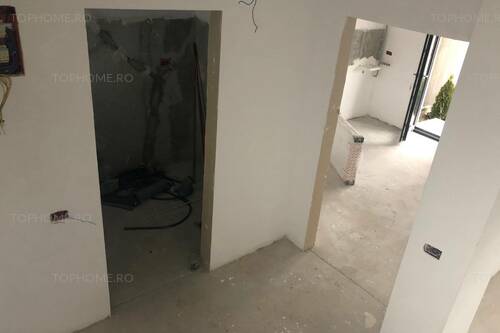 Proiect Nou Pozitie Foarte Buna. P+1+M. 5 Cam