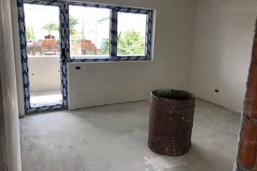 Proiect Nou Pozitie Foarte Buna. P+1+M. 5 Cam