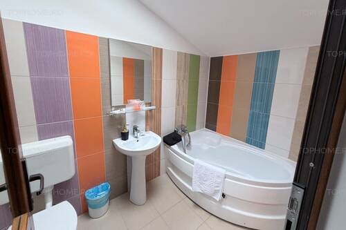 Vânzare Unitate Hotelieră La Cheie - 770 Mp. 18 Camere. Lift