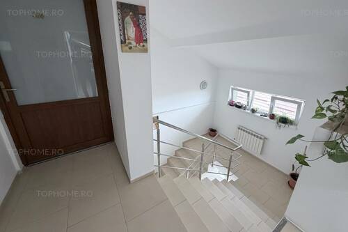 Vânzare Unitate Hotelieră La Cheie - 770 Mp. 18 Camere. Lift