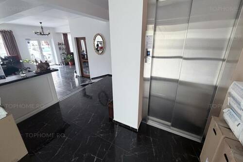 Vânzare Unitate Hotelieră La Cheie - 770 Mp. 18 Camere. Lift