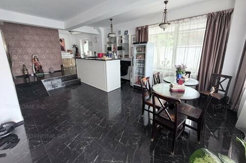 Vânzare Unitate Hotelieră La Cheie - 770 Mp. 18 Camere. Lift