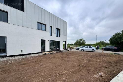 Vila In Triplex,P+1+M, Popesti Leordeni