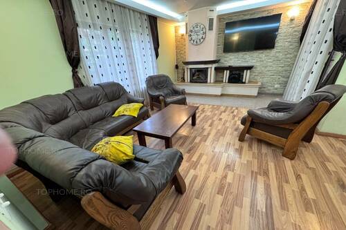 Vila Individuala, Garaj, 238 Mp, Teren 303 Mp, Metrou