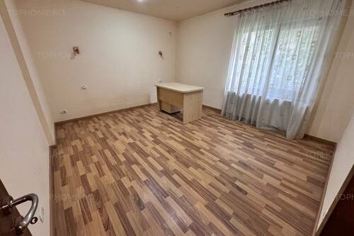 Vila Individuala, Garaj, 238 Mp, Teren 303 Mp, Metrou