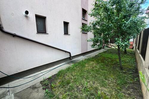 Vila Individuala, Garaj, 238 Mp, Teren 303 Mp, Metrou